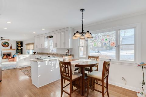 Tiny photo for Crystal Lake, IL 60014 (MLS # 12556146)