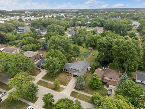 Tiny photo for 1621 Longmeadow Drive, Glenview, IL 60026 (MLS # 12736480)