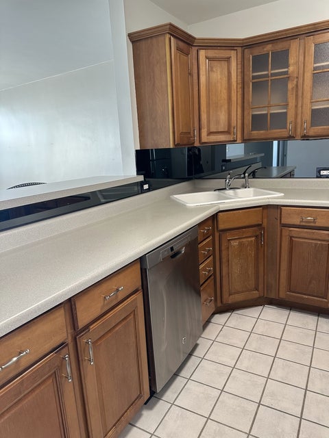 Tiny photo for 1150 N Lake Shore Drive #8B, Chicago, IL 60611 (MLS # 12769429)