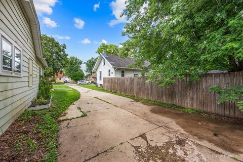 Tiny photo for 633 Slade Avenue, Elgin, IL 60120 (MLS # 12421252)