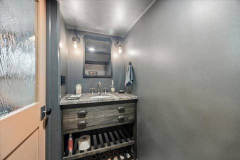 Tiny photo for 227 S Euclid Avenue, Oak Park, IL 60302 (MLS # 12085838)