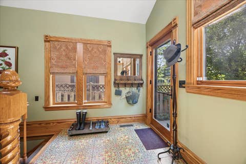 Tiny photo for 227 S Euclid Avenue, Oak Park, IL 60302 (MLS # 12085838)