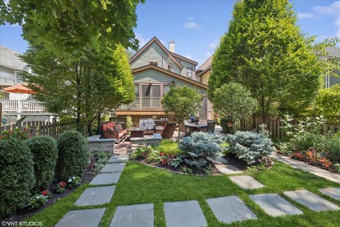 Tiny photo for 227 S Euclid Avenue, Oak Park, IL 60302 (MLS # 12085838)