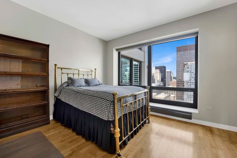 Tiny photo for 130 N Garland Court #3001, Chicago, IL 60602 (MLS # 12504651)