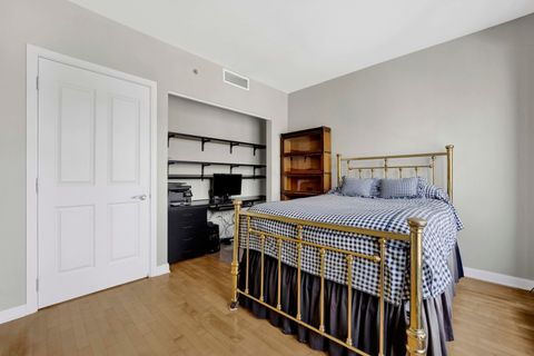 Tiny photo for 130 N Garland Court #3001, Chicago, IL 60602 (MLS # 12504651)
