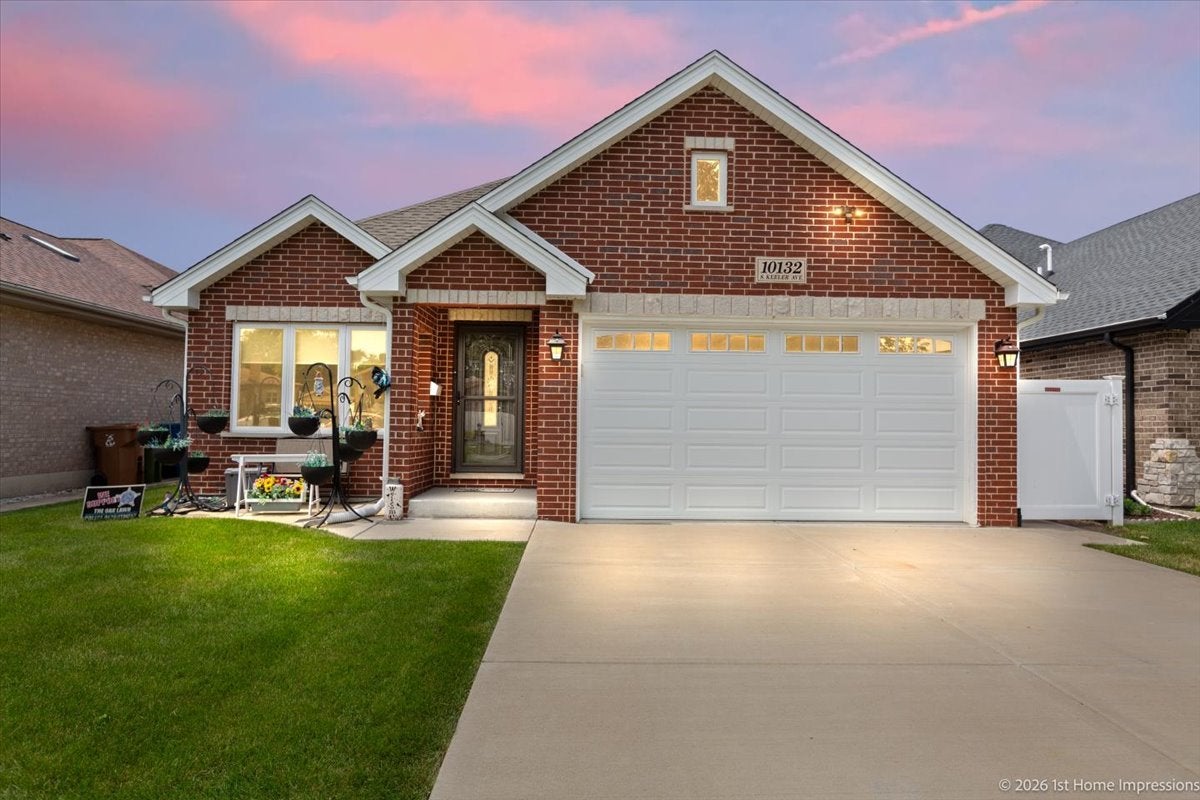 Photo 1 of 25 — 10132 S Keeler Avenue, Oak Lawn, IL 60453