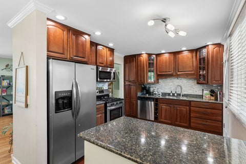 Tiny photo for 801 E Greenwood Drive, Mount Prospect, IL 60056 (MLS # 12791198)