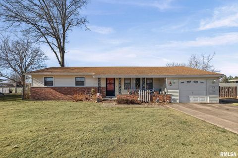 Photo of 20 BEL AIR Drive, Centralia, IL 62801 (MLS # EB460806)