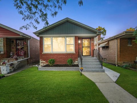 Photo of 242 E 107th Street, Chicago, IL 60628 (MLS # 12487440)