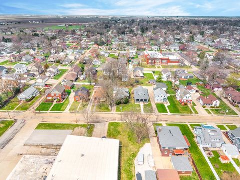 Tiny photo for 2319 5th Street, Peru, IL 61354 (MLS # 12610837)