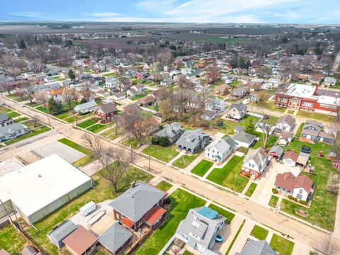 Tiny photo for 2319 5th Street, Peru, IL 61354 (MLS # 12610837)