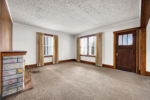 Tiny photo for 2319 5th Street, Peru, IL 61354 (MLS # 12610837)