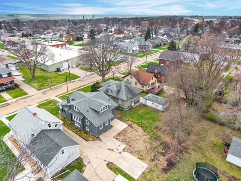 Tiny photo for 2319 5th Street, Peru, IL 61354 (MLS # 12610837)