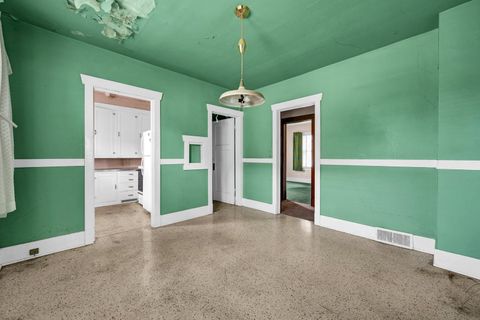 Tiny photo for 2319 5th Street, Peru, IL 61354 (MLS # 12610837)