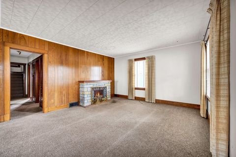 Tiny photo for 2319 5th Street, Peru, IL 61354 (MLS # 12610837)