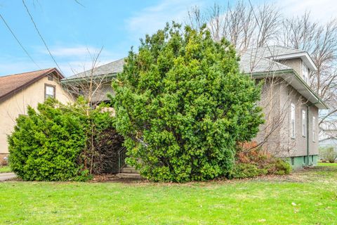 Tiny photo for 2319 5th Street, Peru, IL 61354 (MLS # 12610837)