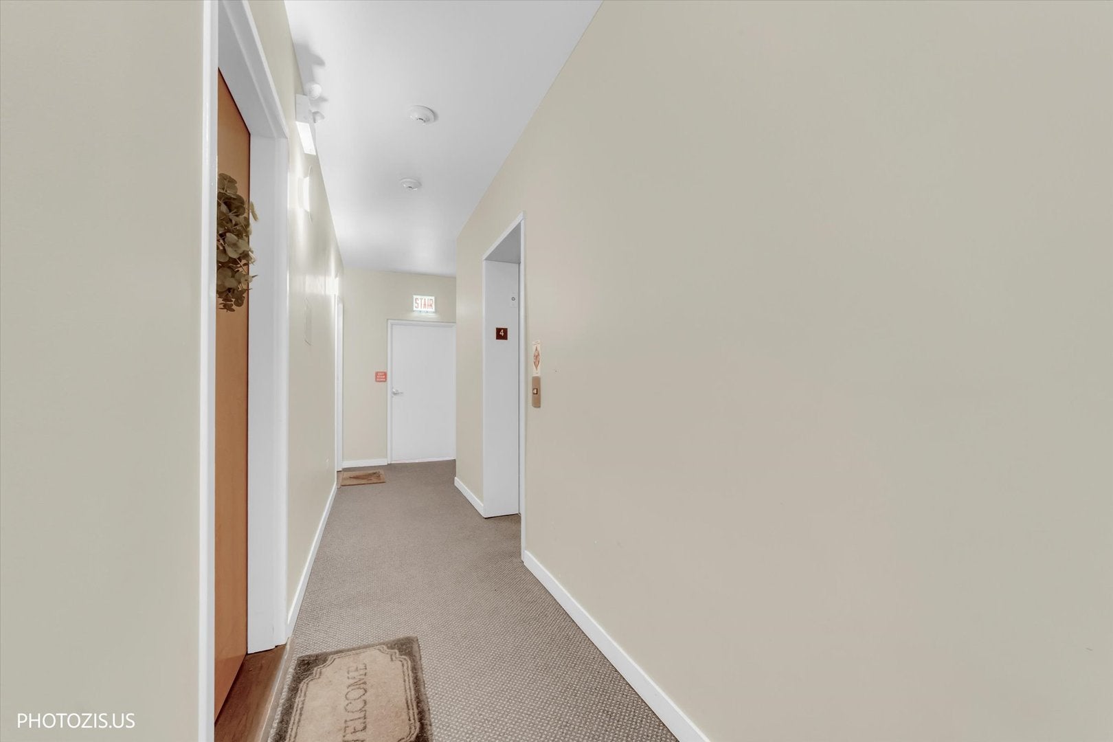 912 W Chicago Avenue 403