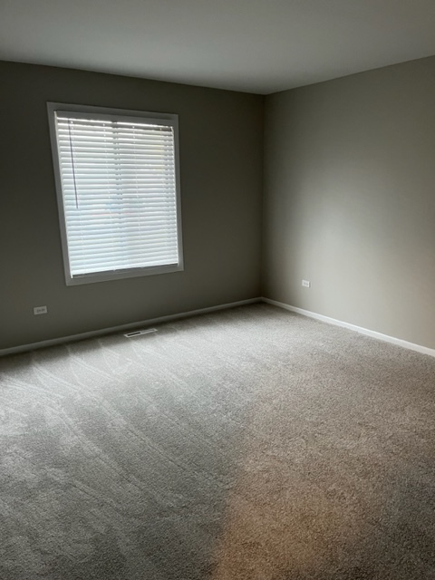 Roselle, Illinois 60172, United States, 2 Bedrooms Bedrooms, ,2 BathroomsBathrooms,Residential,Active,195526