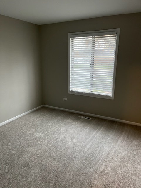 Roselle, Illinois 60172, United States, 2 Bedrooms Bedrooms, ,2 BathroomsBathrooms,Residential,Active,195526