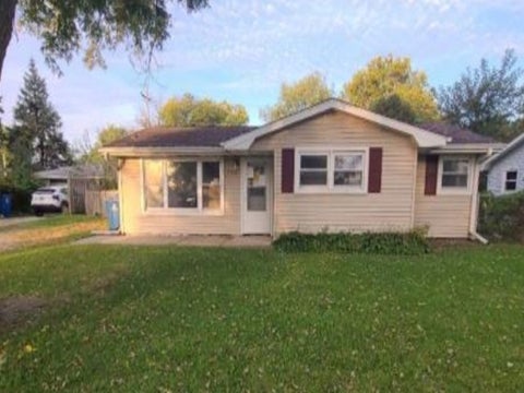 Photo of 2318 11th Street, Silvis, IL 61282 (MLS # 12798172)