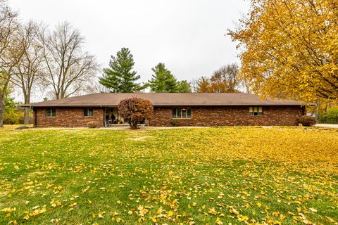 Photo of 19051 MEANDER Way, Bloomington, IL 61705 (MLS # 12523657)