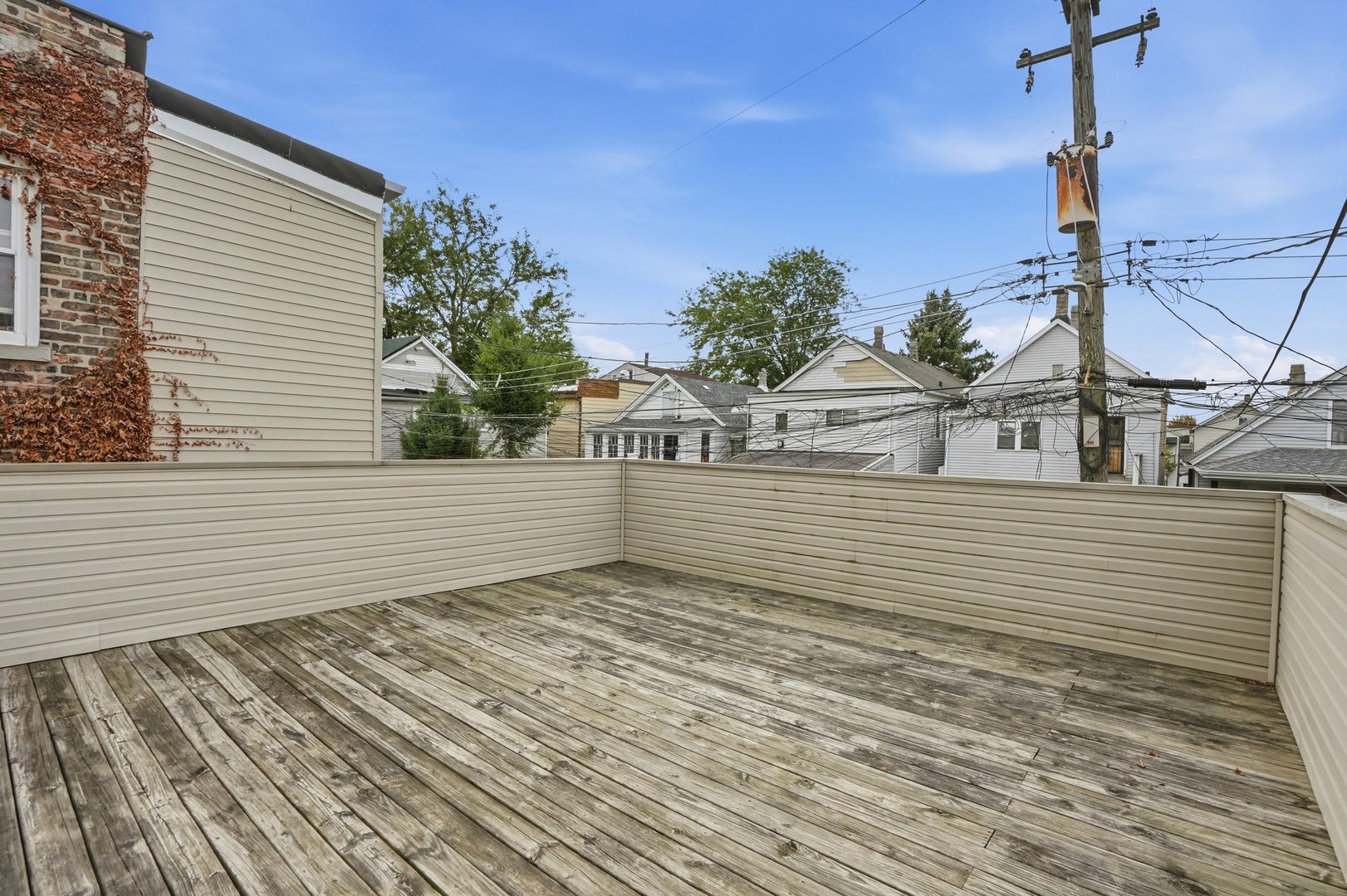 345 W 29th Place