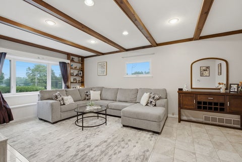 Tiny photo for 917 W Central Park Avenue, Davenport, IA 52804 (MLS # 12769956)