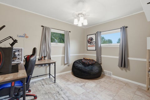 Tiny photo for 917 W Central Park Avenue, Davenport, IA 52804 (MLS # 12769956)