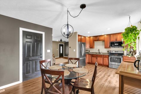 Tiny photo for 1515 S Curtiss Drive, Urbana, IL 61802 (MLS # 12591054)