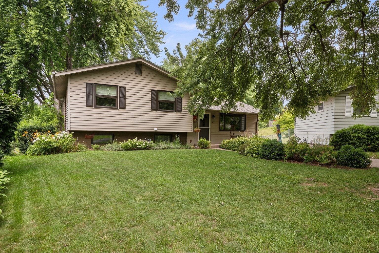40 PARKLANE Circle