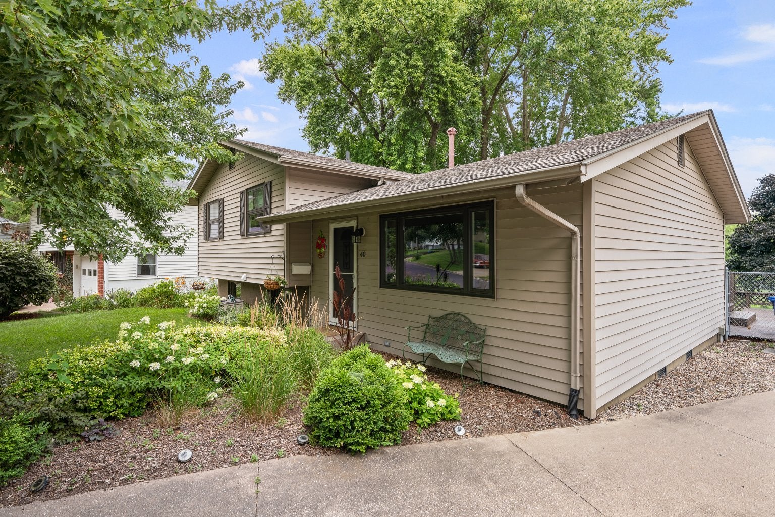 40 PARKLANE Circle