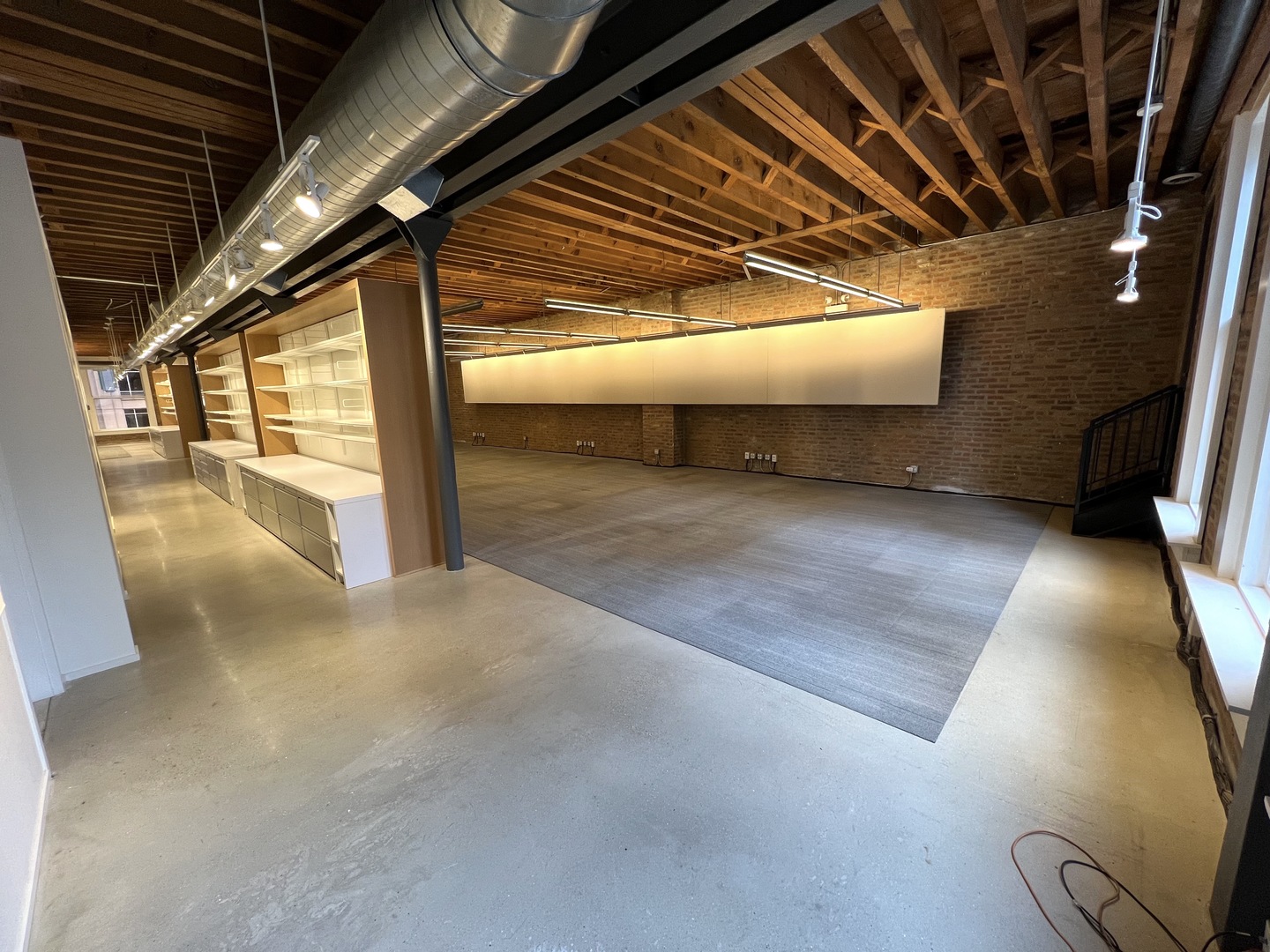 108 W Kinzie Street