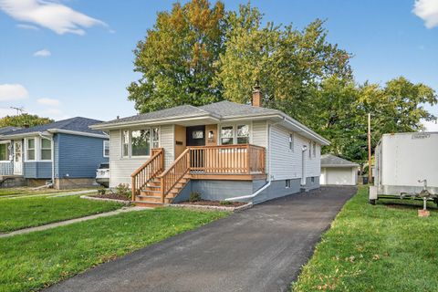 Tiny photo for 3540 Madison Street, Lansing, IL 60438 (MLS # 12503577)