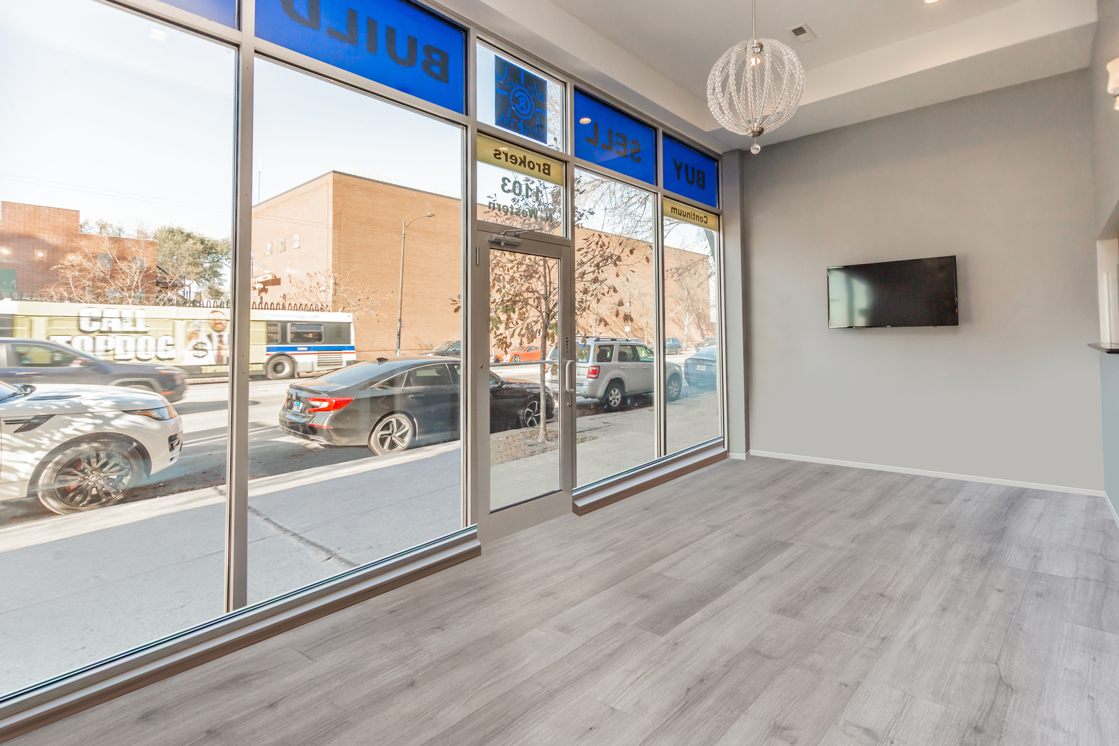 1103 N Western Avenue