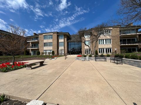 Photo of 1 Oak Brook Club Drive #A105, Oak Brook, IL 60523 (MLS # 12581208)