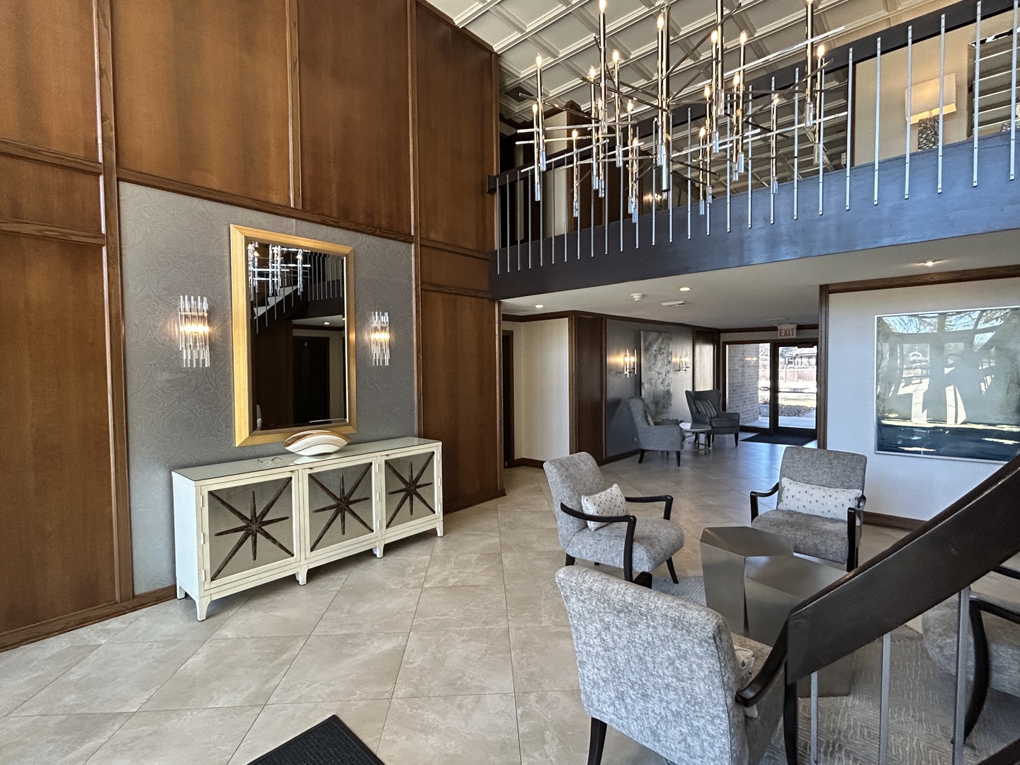 1 Oak Brook Club Drive A105