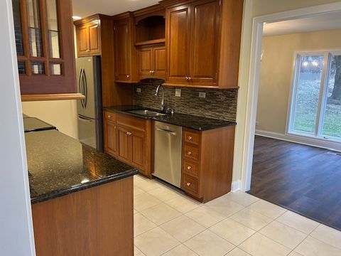 Tiny photo for 1 Oak Brook Club Drive #A105, Oak Brook, IL 60523 (MLS # 12581208)