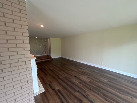 Tiny photo for 1 Oak Brook Club Drive #A105, Oak Brook, IL 60523 (MLS # 12581208)