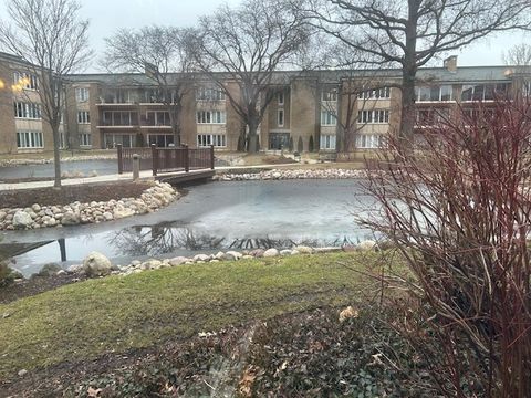 Tiny photo for 1 Oak Brook Club Drive #A105, Oak Brook, IL 60523 (MLS # 12581208)