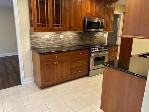 Tiny photo for 1 Oak Brook Club Drive #A105, Oak Brook, IL 60523 (MLS # 12581208)