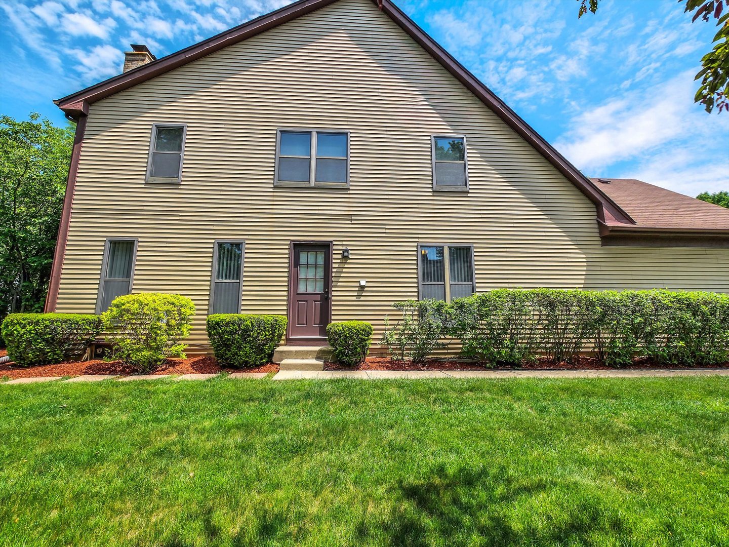 312 W Brampton Lane