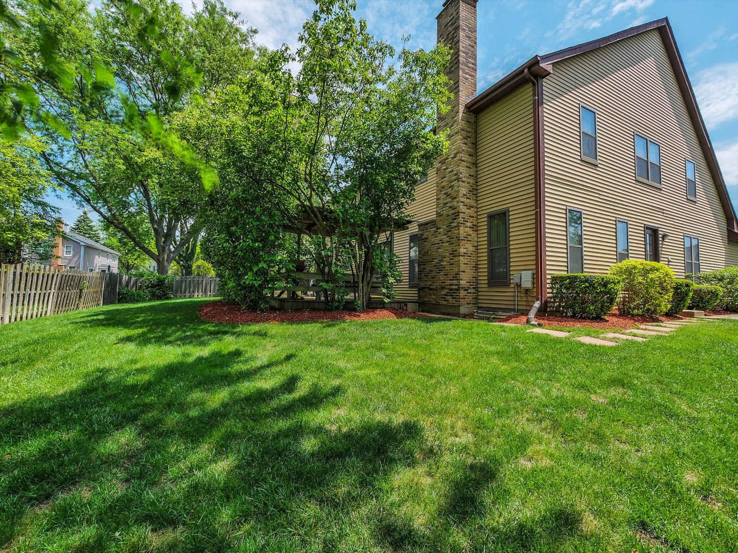 312 W Brampton Lane