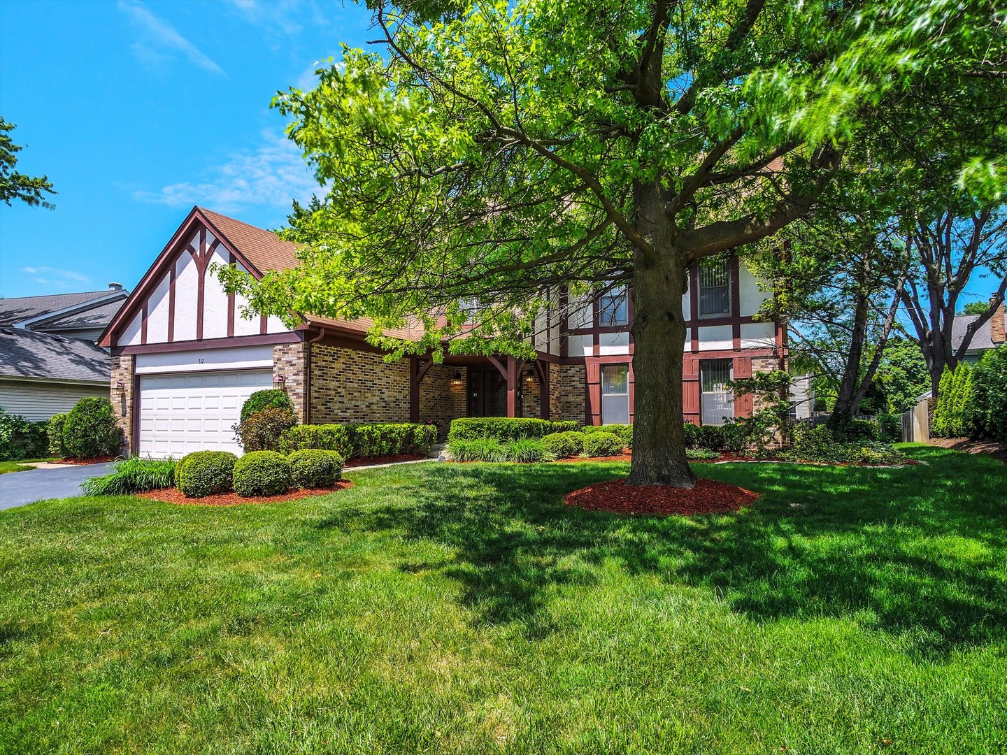 312 W Brampton Lane
