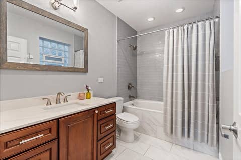 Tiny photo for 1517 N Bosworth Avenue #1, Chicago, IL 60642 (MLS # 12736242)