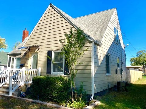 Tiny photo for 1103 8th Avenue, Rock Falls, IL 61071 (MLS # 12499898)