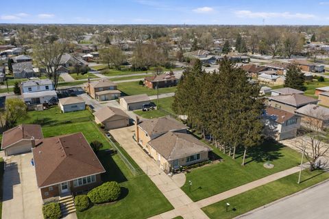 Tiny photo for 8930 Mcvicker Avenue, Oak Lawn, IL 60453 (MLS # 12557909)