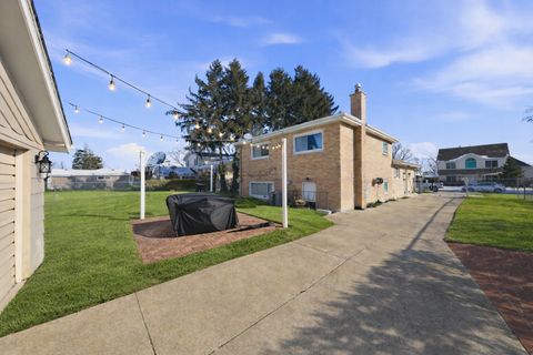 Tiny photo for 8930 Mcvicker Avenue, Oak Lawn, IL 60453 (MLS # 12557909)