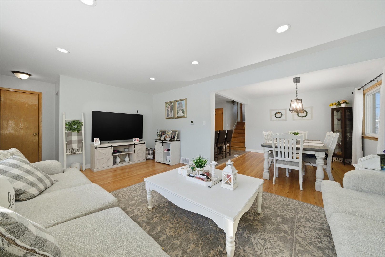 8930 Mcvicker Avenue