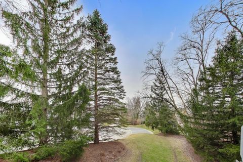 Tiny photo for 22 Rodeo Drive, Burr Ridge, IL 60527 (MLS # 12563141)