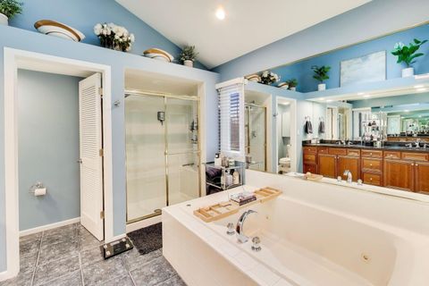 Tiny photo for 22 Rodeo Drive, Burr Ridge, IL 60527 (MLS # 12563141)